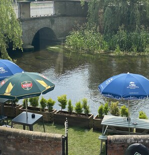 Immagine non classificata, 2 di 11, pulsante