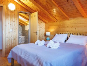 5 bedrooms, travel cot, free WiFi - Stunning private villa for 11 people with hot tub, WIFI, TV and terrace (Basse-nendaz)