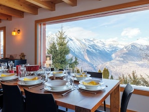 Dining - Stunning private villa for 11 people with hot tub, WIFI, TV and terrace (Basse-nendaz)