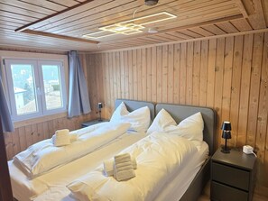2 bedrooms, free WiFi, bed sheets - Nice apartment for 6 guests with WIFI and TV (Lenzerheide)