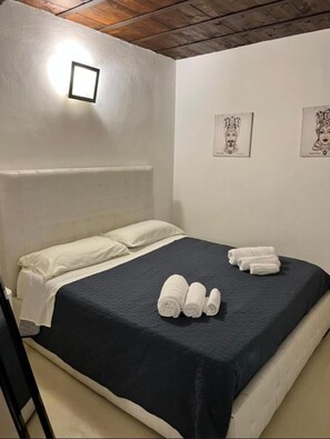 1 bedroom, in-room safe, iron/ironing board, travel cot - Cozy and modern apartment in the heart of Ortigia (Siracusa)