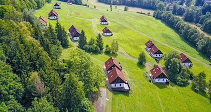 Stunning private villa for 6 people with WIFI, pool, TV, patio, pets allowed and panoramic view