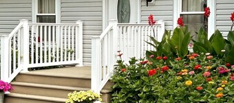 Finger Lakes Country Corner Cottage