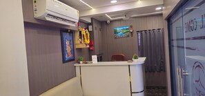 Lobby - Hotel Royal Villa (Ahmedabad)