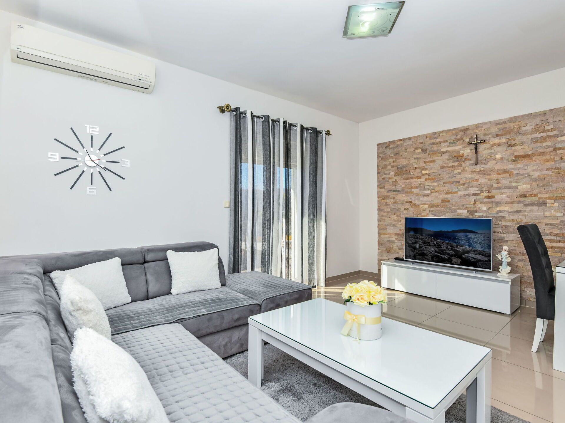 Fernseher