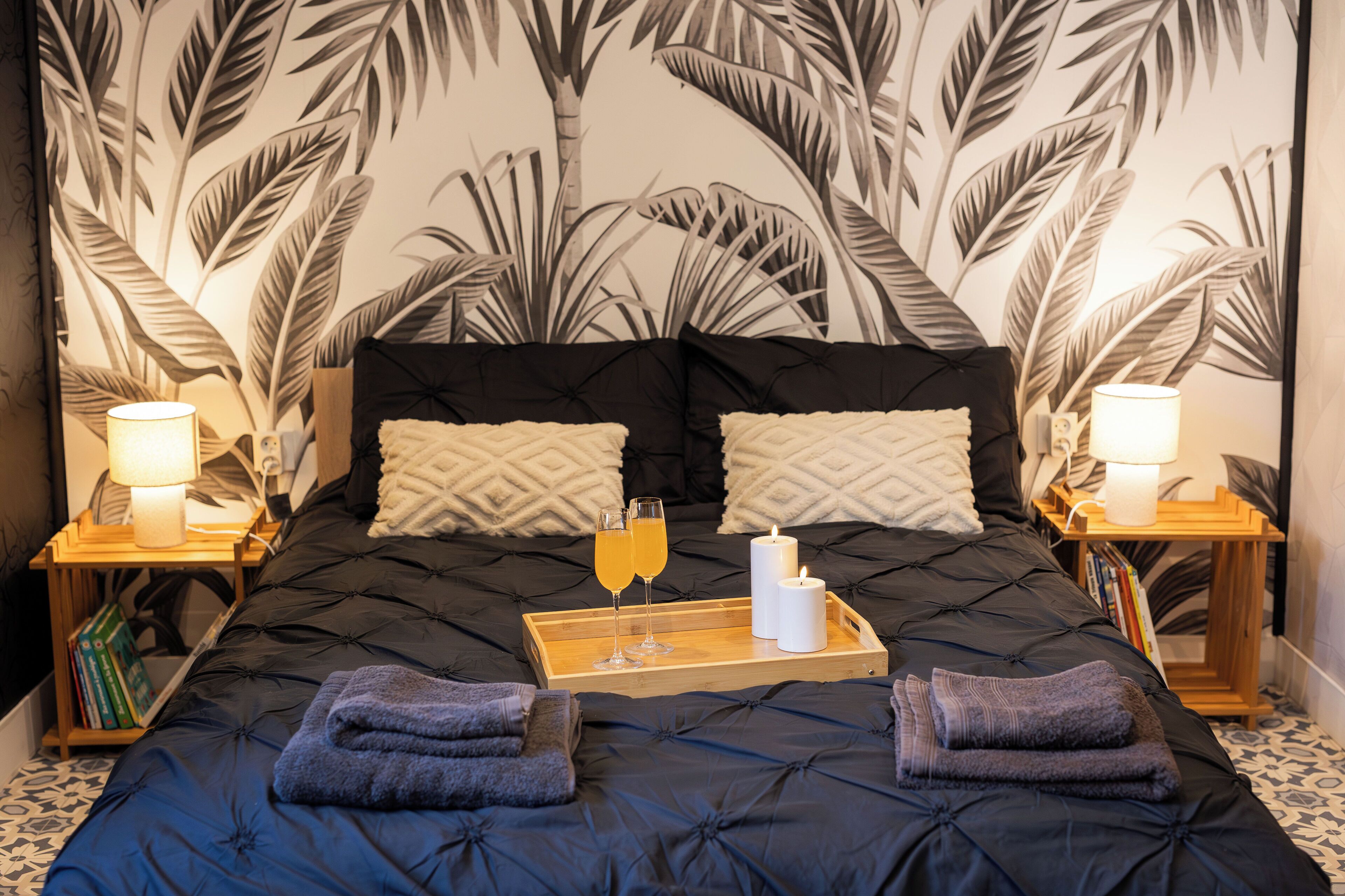 2 chambres, fer et planche à repasser, Wi-Fi, draps fournis