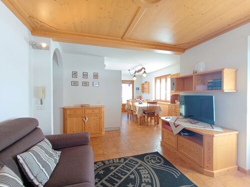 Agréable appartement pour 6 personnes avec WIFI, TV et balcon