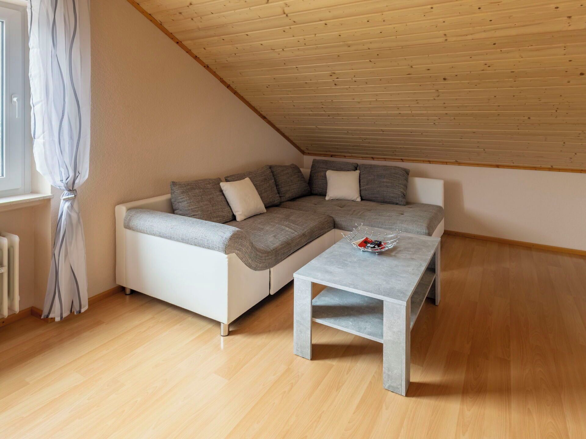 Angenehme Wohnung Für 4 Personen Mit  W-lan Und Tv - Pirmasens