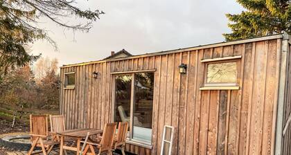 Atemberaubendes alleinstehendes Ferienhaus für 4 Leute mit W-LAN, TV und Terrasse