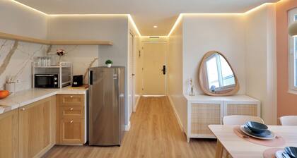 Alesea Suites: Surf Town Private King Suite