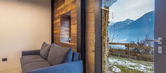 Stunning private villa for 5 guests with WIFI, TV, terrace and pets allowed