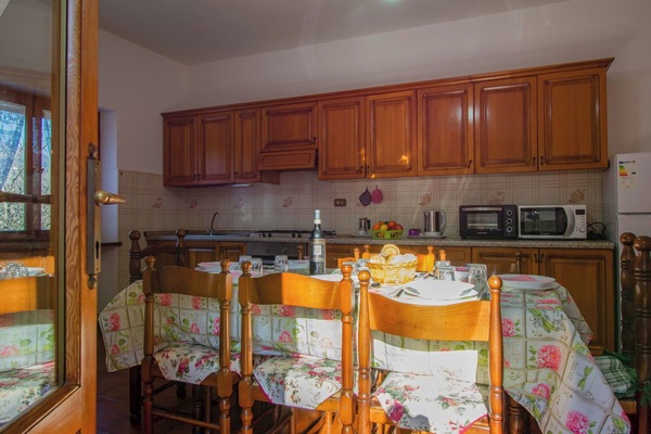 Möbel, Interior Design, Küche, Tabelle, Stuhl, Zimmer, Küche & Esszimmer Tisch, Tischdecke, Cabinetry, Esszimmer