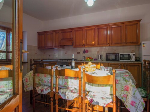 Stunning private villa for 8 guests with WIFI, TV, pets allowed and panoramic view