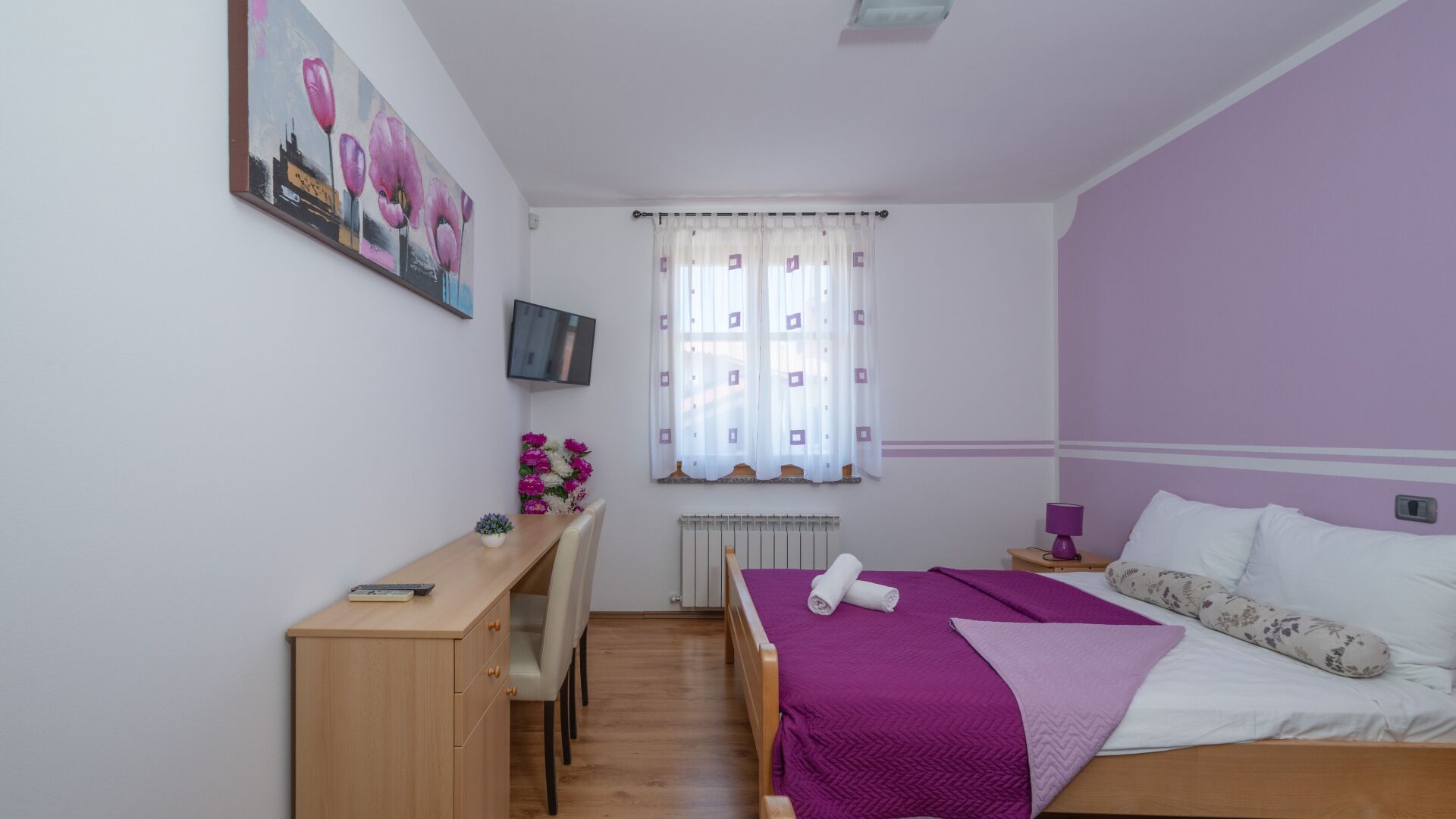 2 bedrooms, iron/ironing board, WiFi (free), bed sheets