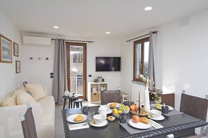 Dining - Samuel House- Two flats together (Toscolano Maderno)