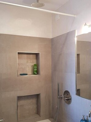 Hair dryer - Modern Flat with lake view & private beach! (Toscolano-Maderno)