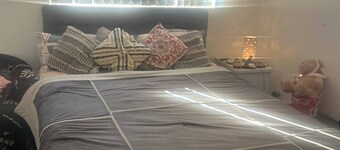 Room-1 Spacious Bedroom Available in 2 b