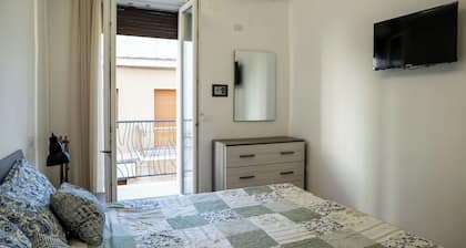 Agréable appartement pour 4 personnes avec climatisation, TV, balcon et animaux admis