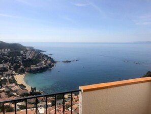 Property grounds - Beautiful apartment in Canyelles Petites with terrace, barbecue and parking for 6 people (Roses)
