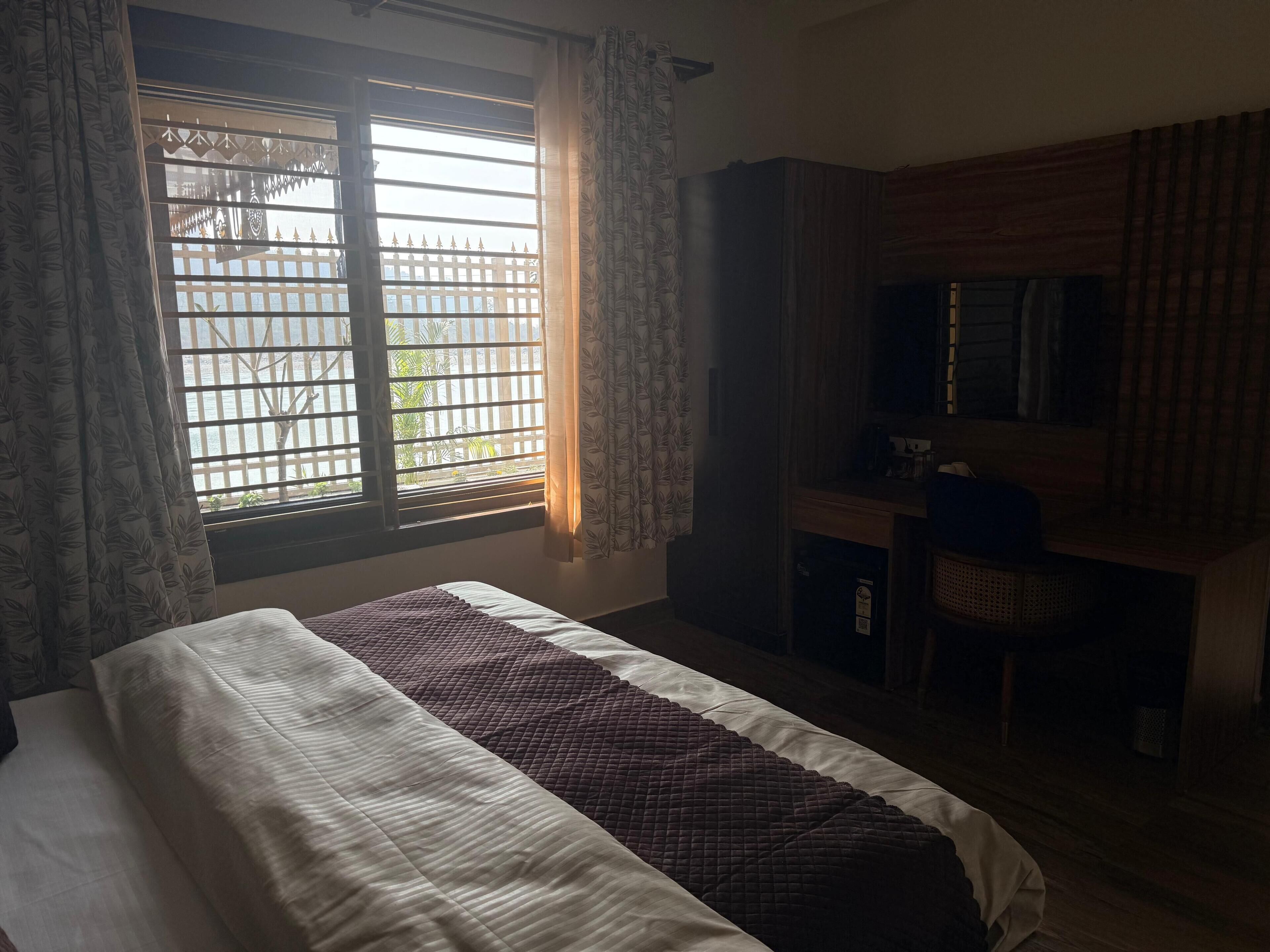 Schreibtisch, kostenloses WLAN