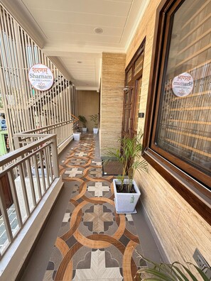 Property grounds - Sharnam On The Ganges (Rishikesh)