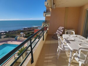 Outdoor dining - Charming T2 by the sea with AC and wifi, Sète (Sète)