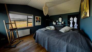 House, 2 Bedrooms, Kitchen, Lake View | Free WiFi