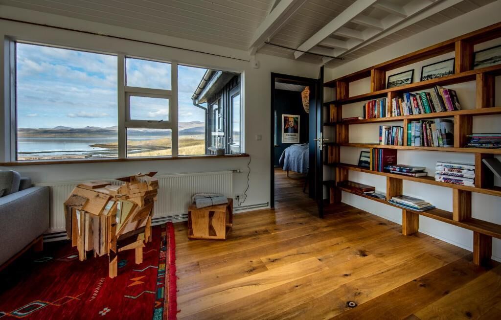 House, 2 Bedrooms, Kitchen, Lake View | Interior