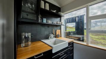 The Lake House | Privat køkken | Espressomaskine, elkedel, højstol