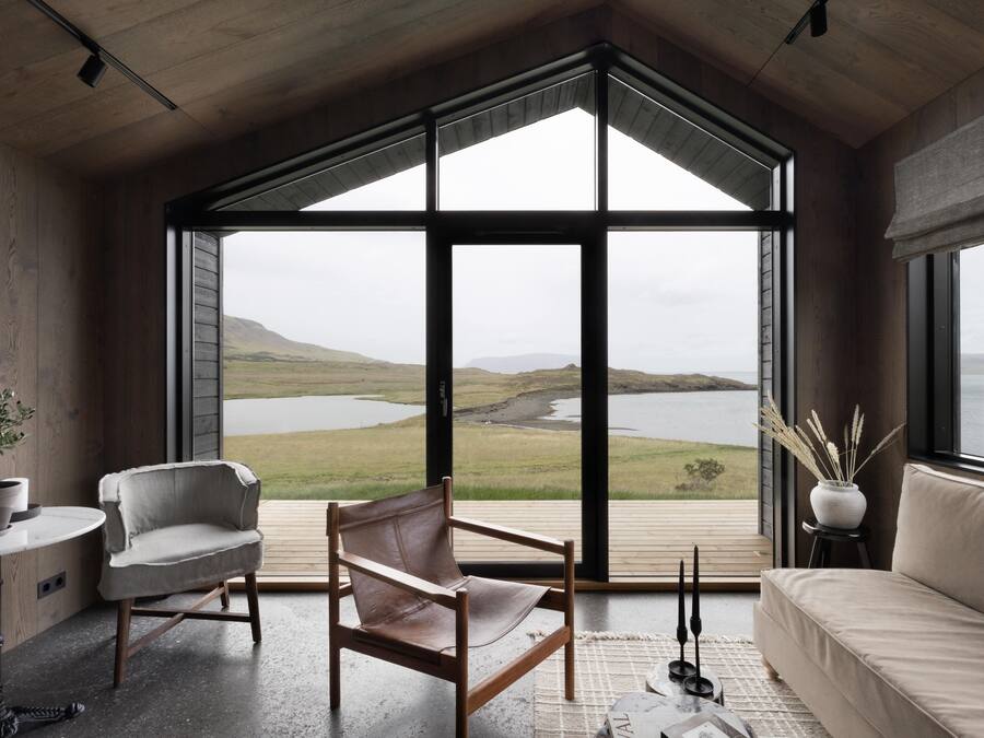 Artist Lodge | Lake view