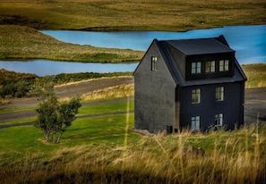 The Farm House | Vista para o lago