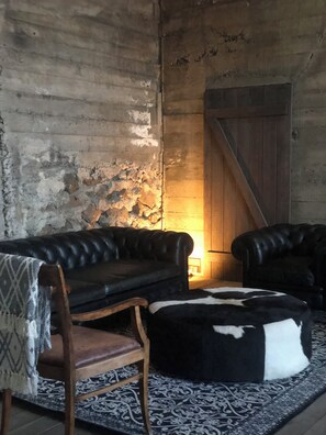 Interior - Hvammsvik Nature Resort (Kjosarhreppur)