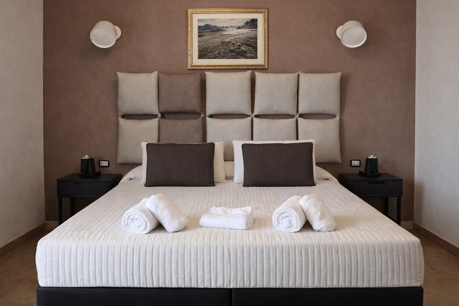 In-room safe, free WiFi, bed sheets