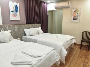 Standard Room - SRI VIJAYBALAJI MAHAL  (Tiruvannamalai)