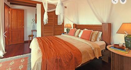 Villa San Luis - Peaceful Island Villa with Pool, Views & Breezes