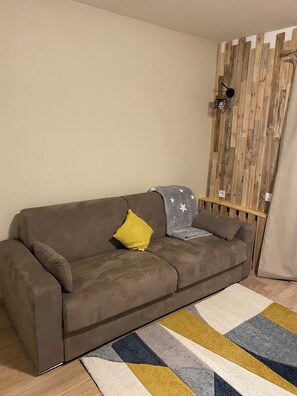 Living area - La Foux, T3 for 6 people, south-facing, terrace at the foot of the slopes (Allos)