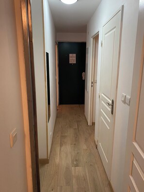 Interior - La Foux, T3 for 6 people, south-facing, terrace at the foot of the slopes (Allos)