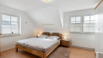 2 bedrooms, WiFi, bed sheets