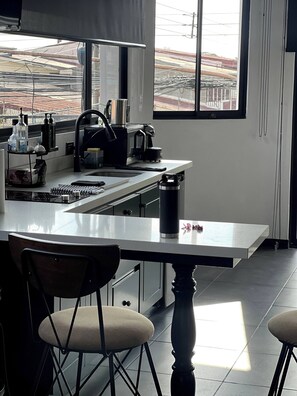 Apartamento, 1 habitación, vistas a la ciudad | Interior