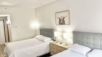 1 bedroom, desk, free WiFi, bed sheets