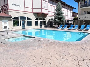 Piscine couverte, piscine chauffée