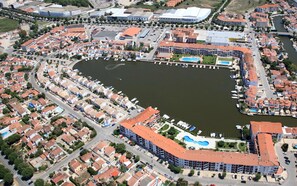 Esterni