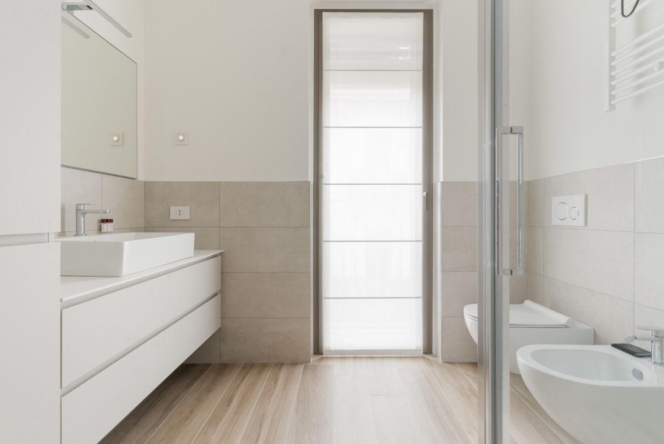 Dusche, Bidet, Handtücher