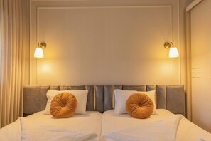 1 bedroom, free WiFi, bed sheets - 1 BR Apartment in Ha-Neviim (w/ safe room) (Jerusalem)