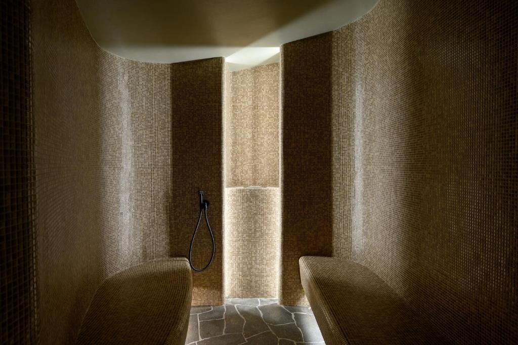 Een sauna, een bubbelbad