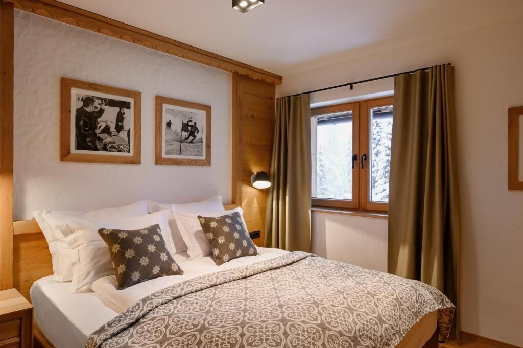 ดีลักซ์อพาร์ทเมนท์, ระเบียง, วิวภูเขา | ตู้นิรภัยในห้องพัก, เตารีด/โต๊ะรีดผ้า, Wi-Fi ฟรี