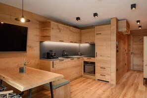 Comfort-Apartment, Balkon, Bergblick | Eigene Küche