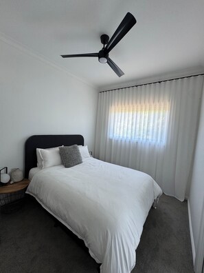 2 Schlafzimmer, Bügeleisen/Bügelbrett, WLAN, Bettwäsche