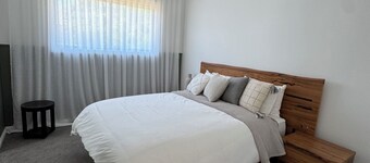 Una’s Cottage - a renovated cottage, with vintage charm and modern elements.