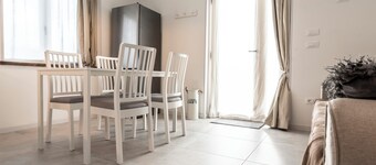 Modern apartment with AC, WiFi and garden – Sleeps 4 near Muggia and Slovenia